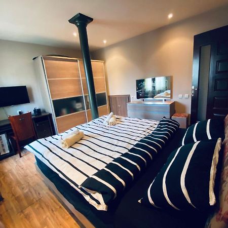 Opera Apartment Тбилиси Екстериор снимка