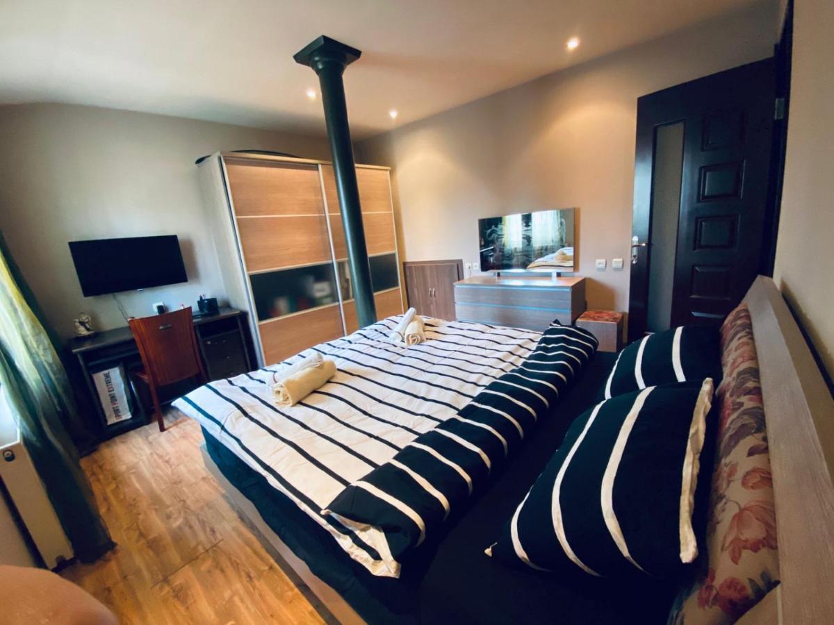 Opera Apartment Тбилиси Екстериор снимка