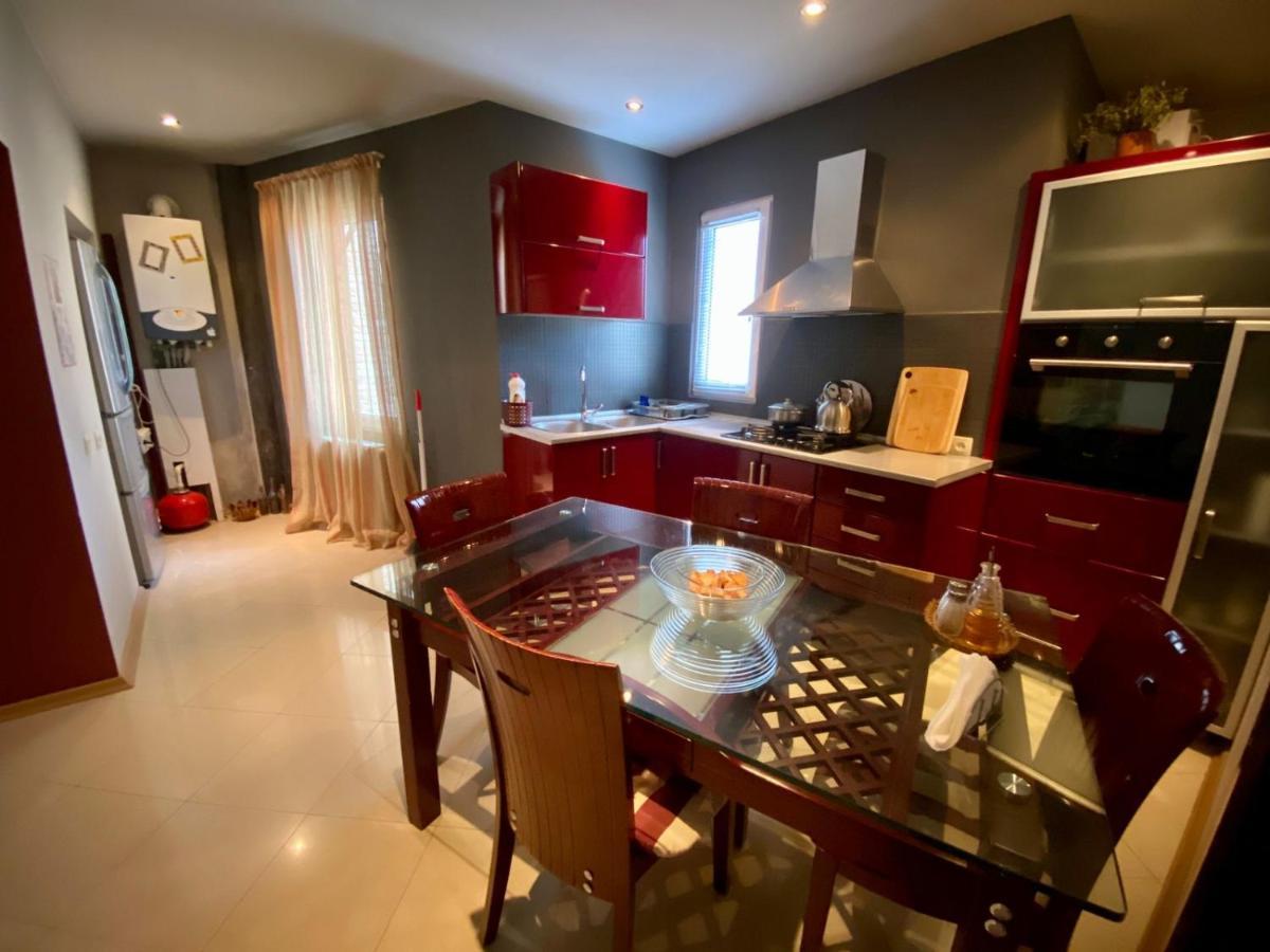 Opera Apartment Тбилиси Екстериор снимка